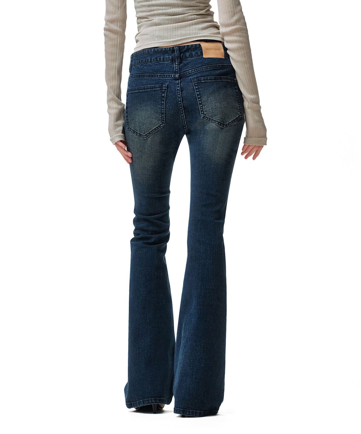 데케트 우먼(DECET WOMEN) Signature Slim Low Rise Flared Jeans DCWPT006DBLUE