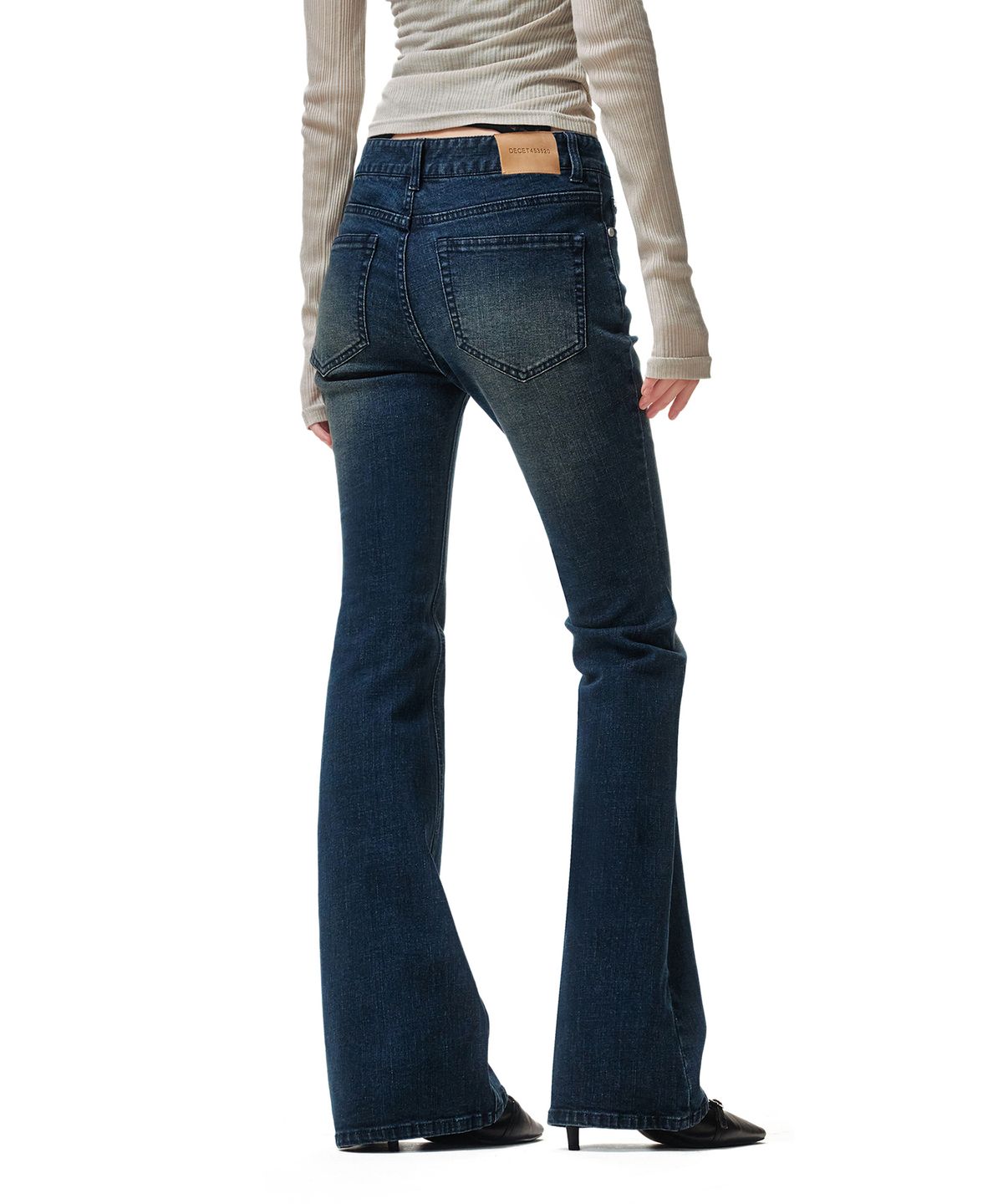 데케트 우먼(DECET WOMEN) Signature Slim Low Rise Flared Jeans DCWPT006DBLUE