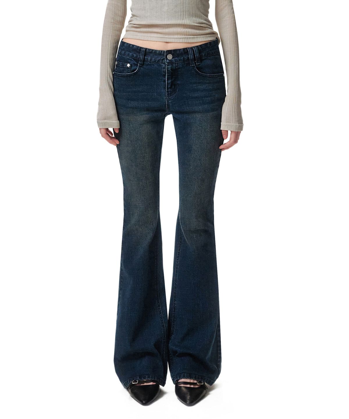 데케트 우먼(DECET WOMEN) Signature Slim Low Rise Flared Jeans DCWPT006DBLUE