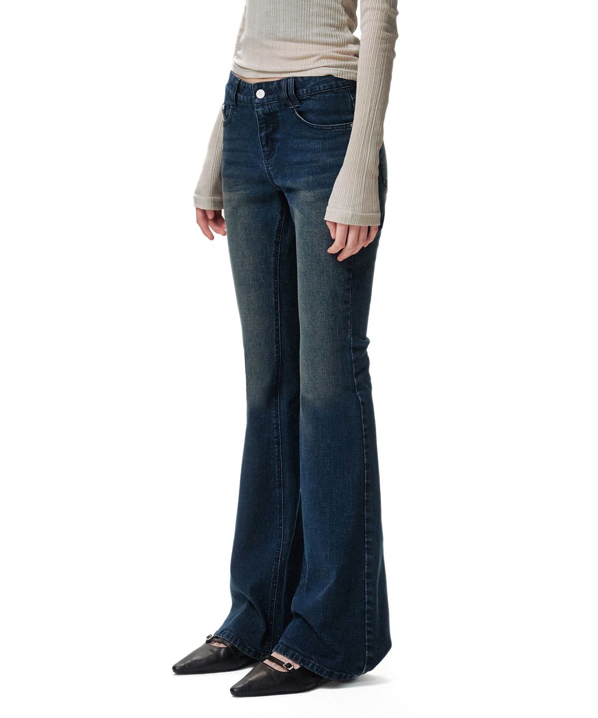 데케트 우먼(DECET WOMEN) Signature Slim Low Rise Flared Jeans DCWPT006DBLUE