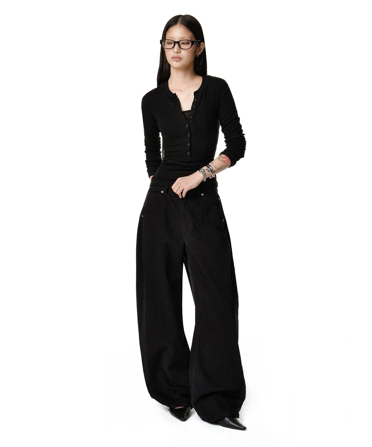 데케트 우먼(DECET WOMEN) Cinchback Barrel Wide Leg Pants DCWPT022BLACK
