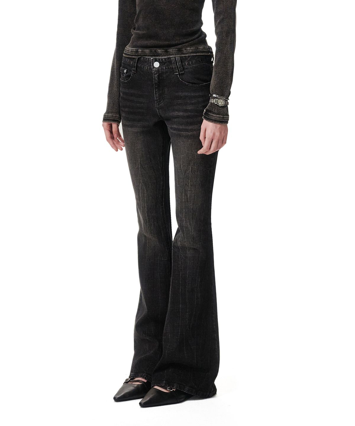 데케트 우먼(DECET WOMEN) Crinkle Washed Low Rise Slim Flared Jeans DCWPT035BLACK
