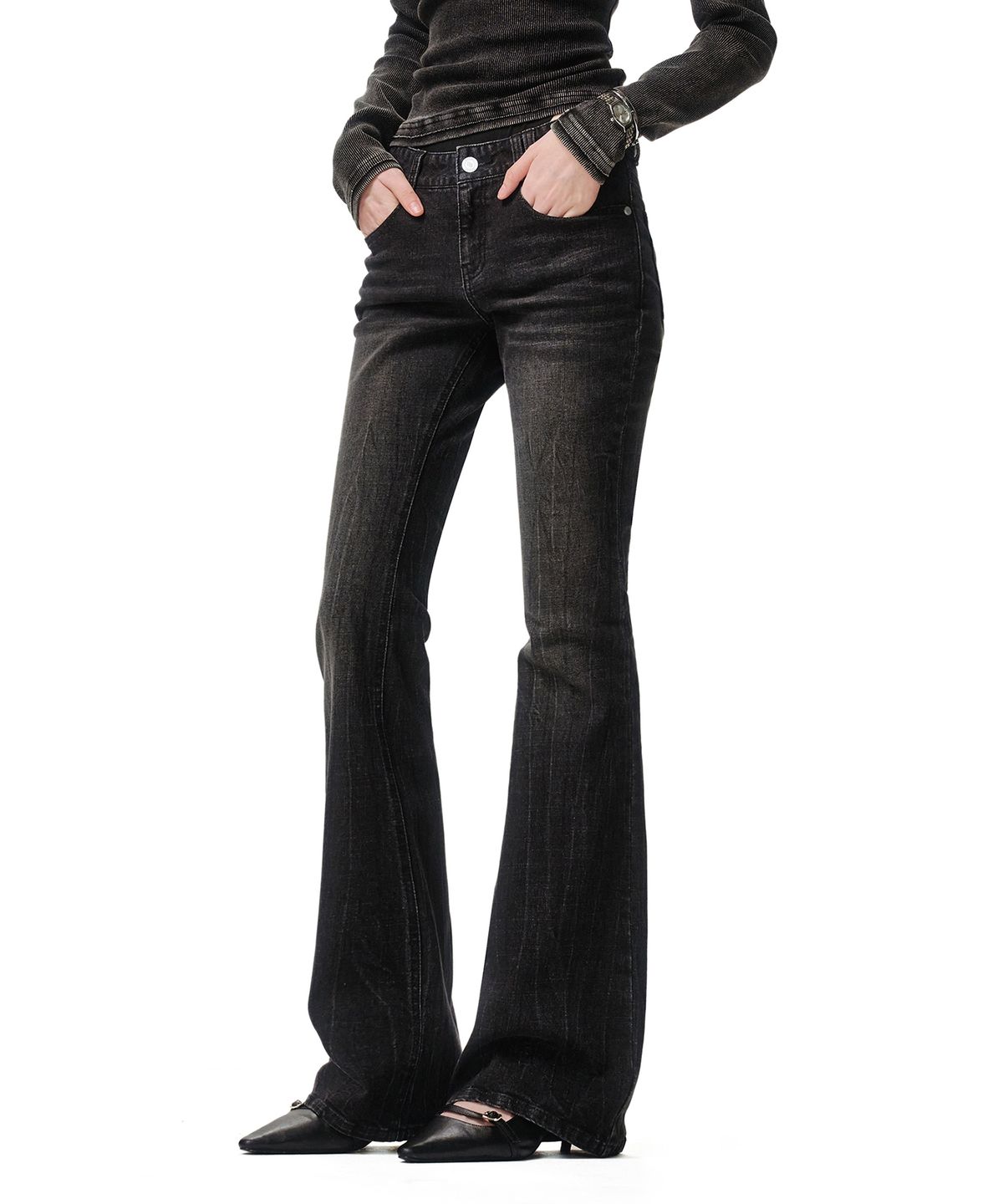 데케트 우먼(DECET WOMEN) Crinkle Washed Low Rise Slim Flared Jeans DCWPT035BLACK