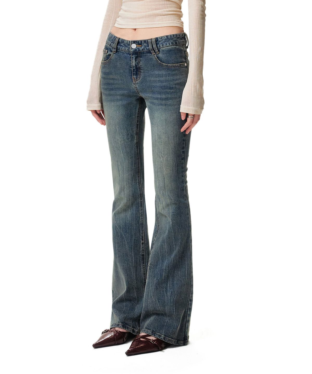 데케트 우먼(DECET WOMEN) Crinkle Washed Low Rise Slim Flared Jeans DCWPT035BLUE