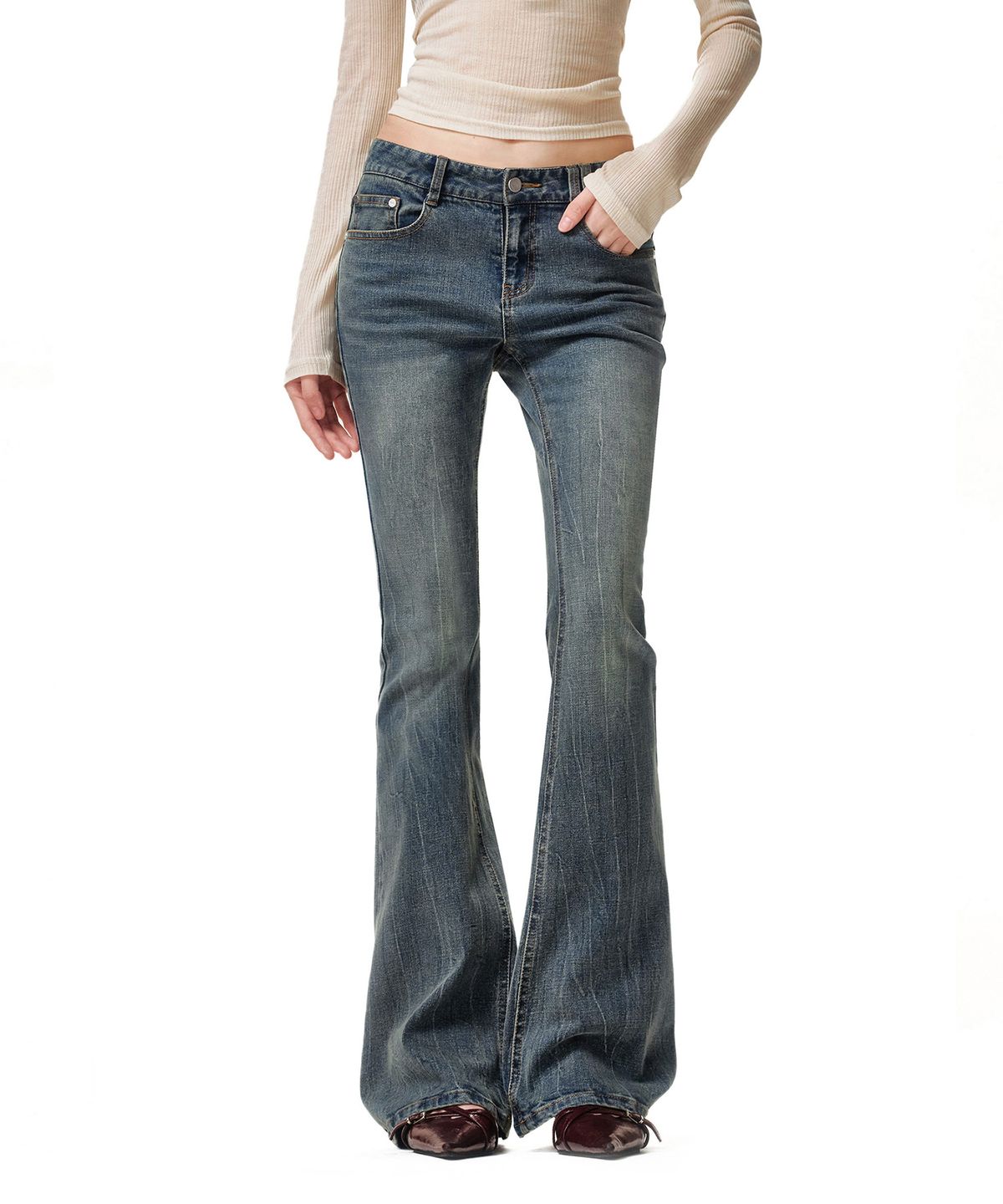 데케트 우먼(DECET WOMEN) Crinkle Washed Low Rise Slim Flared Jeans DCWPT035BLUE