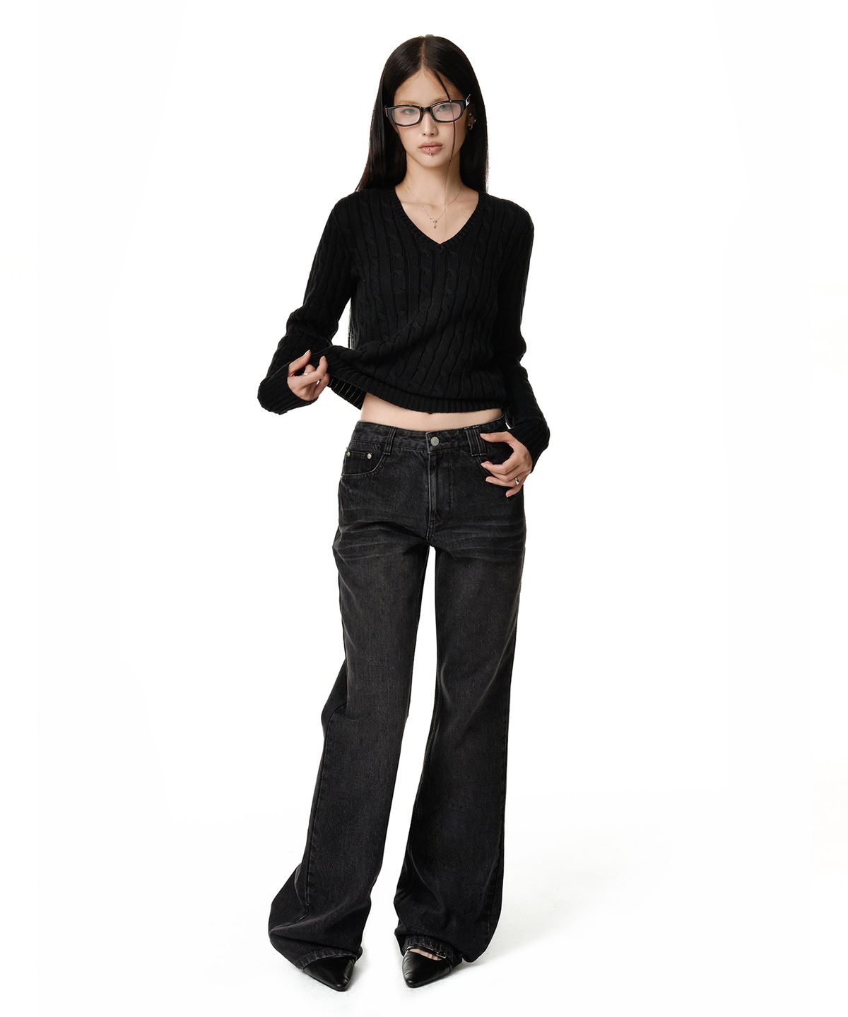 데케트 우먼(DECET WOMEN) Adjustable Back Low Rise Relaxed Flared Jeans DCWPT031BLACK