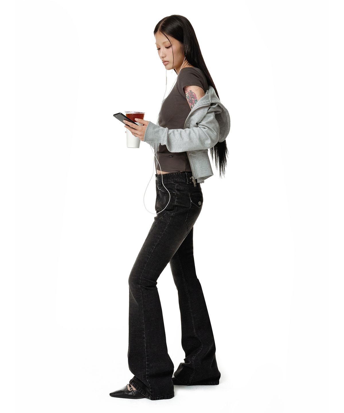 데케트 우먼(DECET WOMEN) Adjustable  Back Low Rise Slim Flared Jeans DCWPT030BLACK