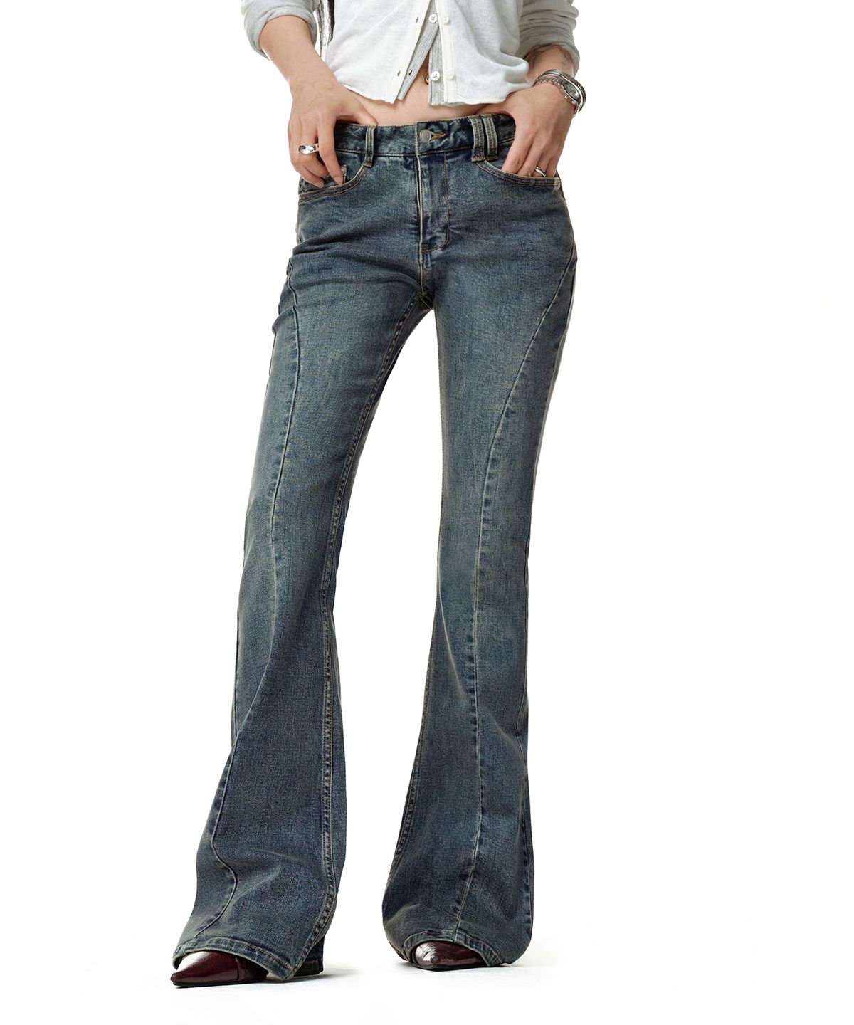 데케트 우먼(DECET WOMEN) Adjustable  Back Low Rise Slim Flared Jeans DCWPT030BLUE