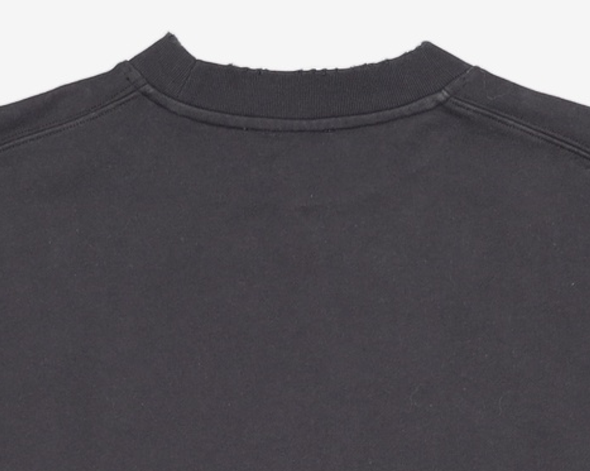 인사일런스(INSILENCE) [UNISEX] 엠블럼 오버핏 스웨트셔츠 WASHED BLACK FREE