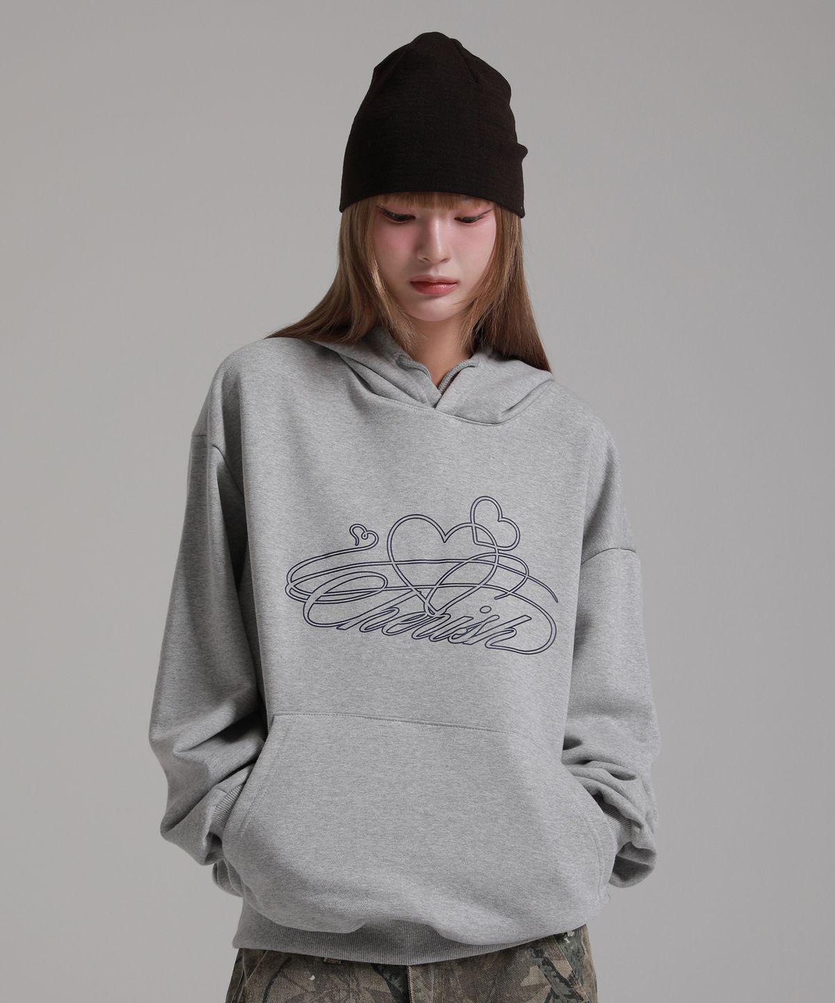 라이크더모스트(LIKE THE MOST) 커시브 하트 후디