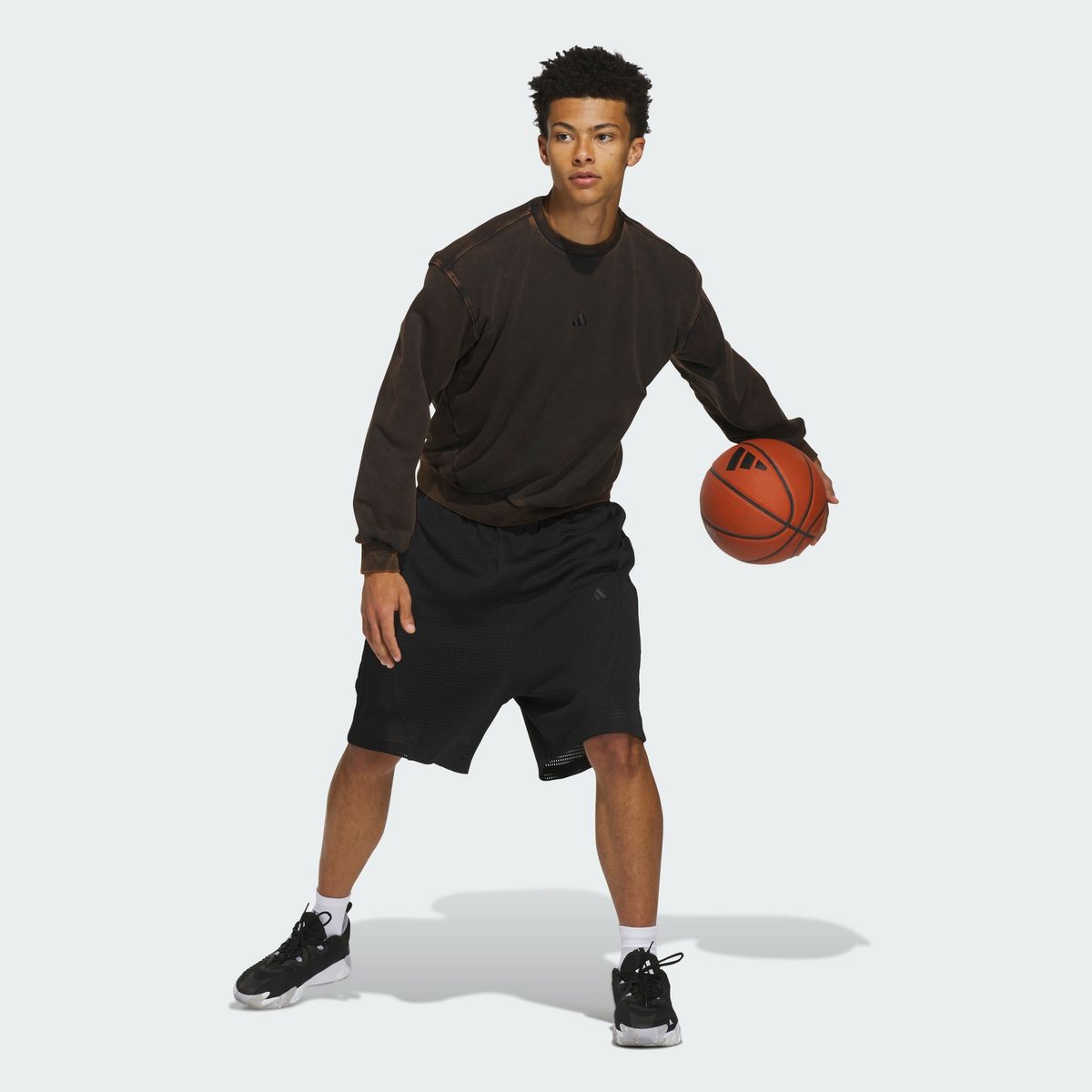 아디다스(ADIDAS) 워시드 플리스 크루넥 스웨트셔츠 KW7343