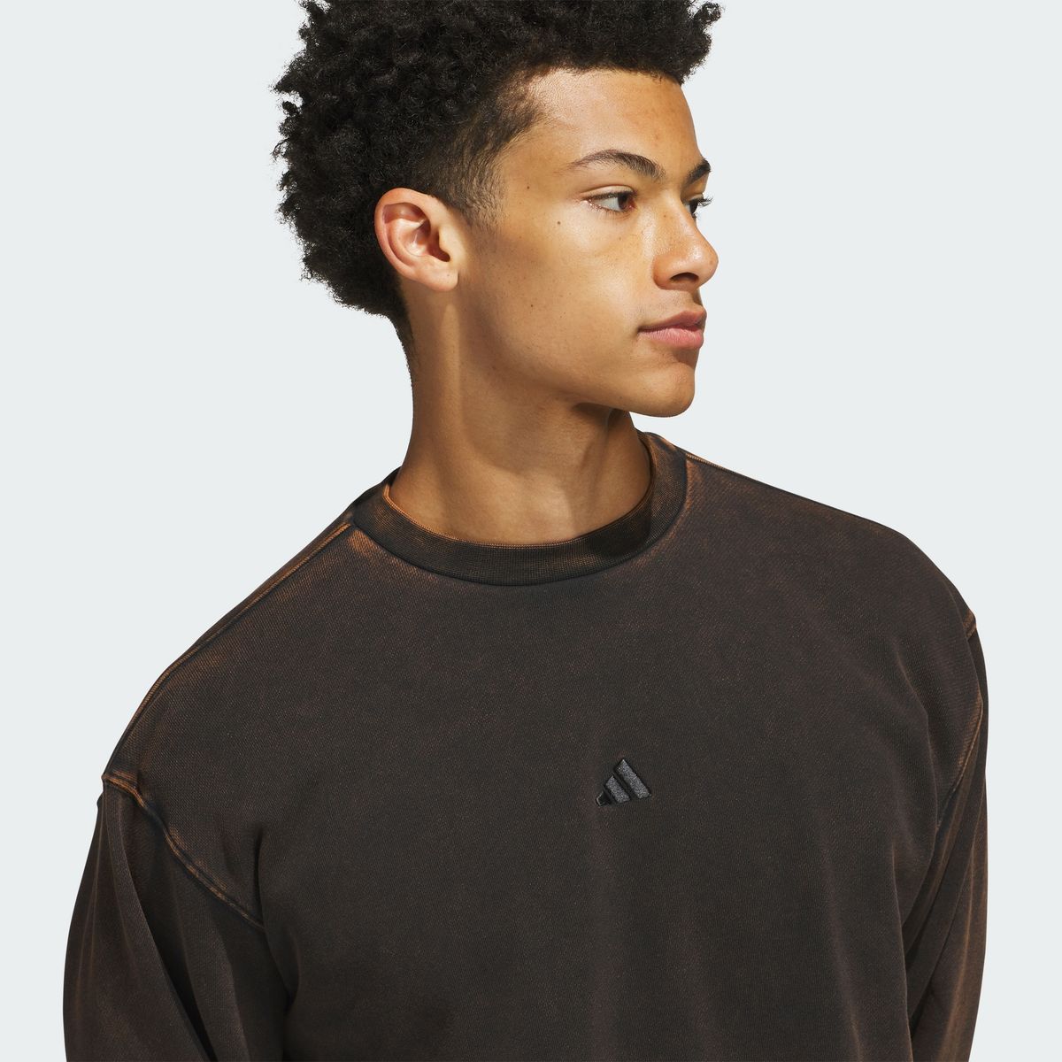아디다스(ADIDAS) 워시드 플리스 크루넥 스웨트셔츠 KW7343