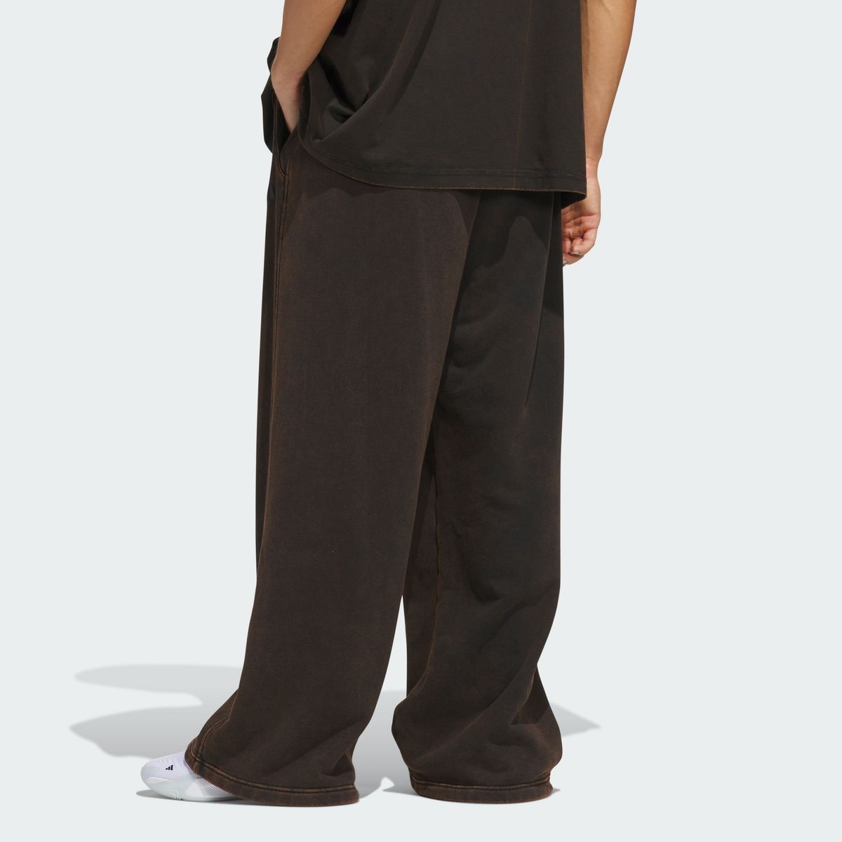아디다스(ADIDAS) 바스켓볼 워시드 플리스 와이드 레그 팬츠 KW7349