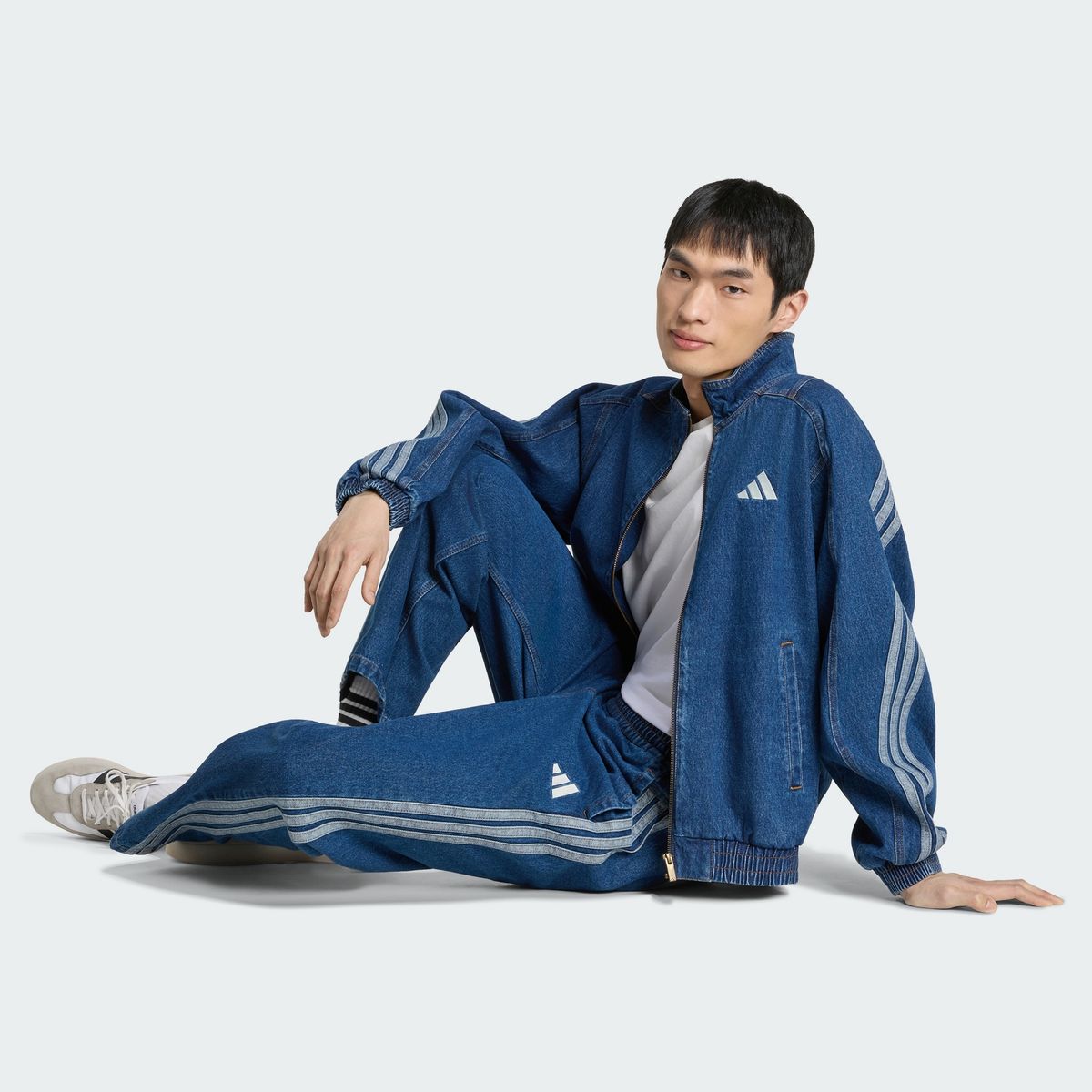 아디다스(ADIDAS) 스타디움 루즈 핏 데님 트랙 재킷 KV8345