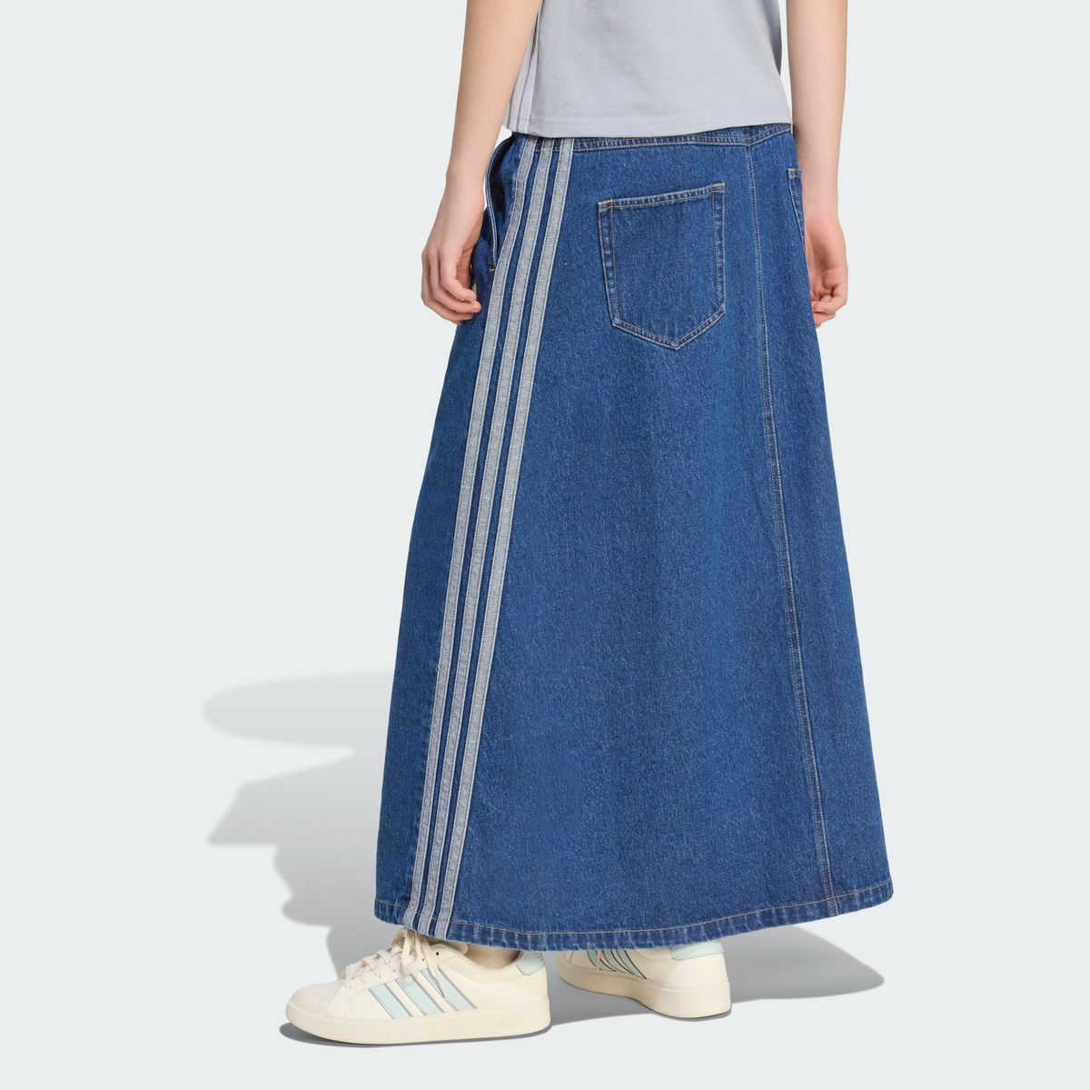 아디다스(ADIDAS) 스타디움 워시드 데님 루즈 핏 스커트 KV0621