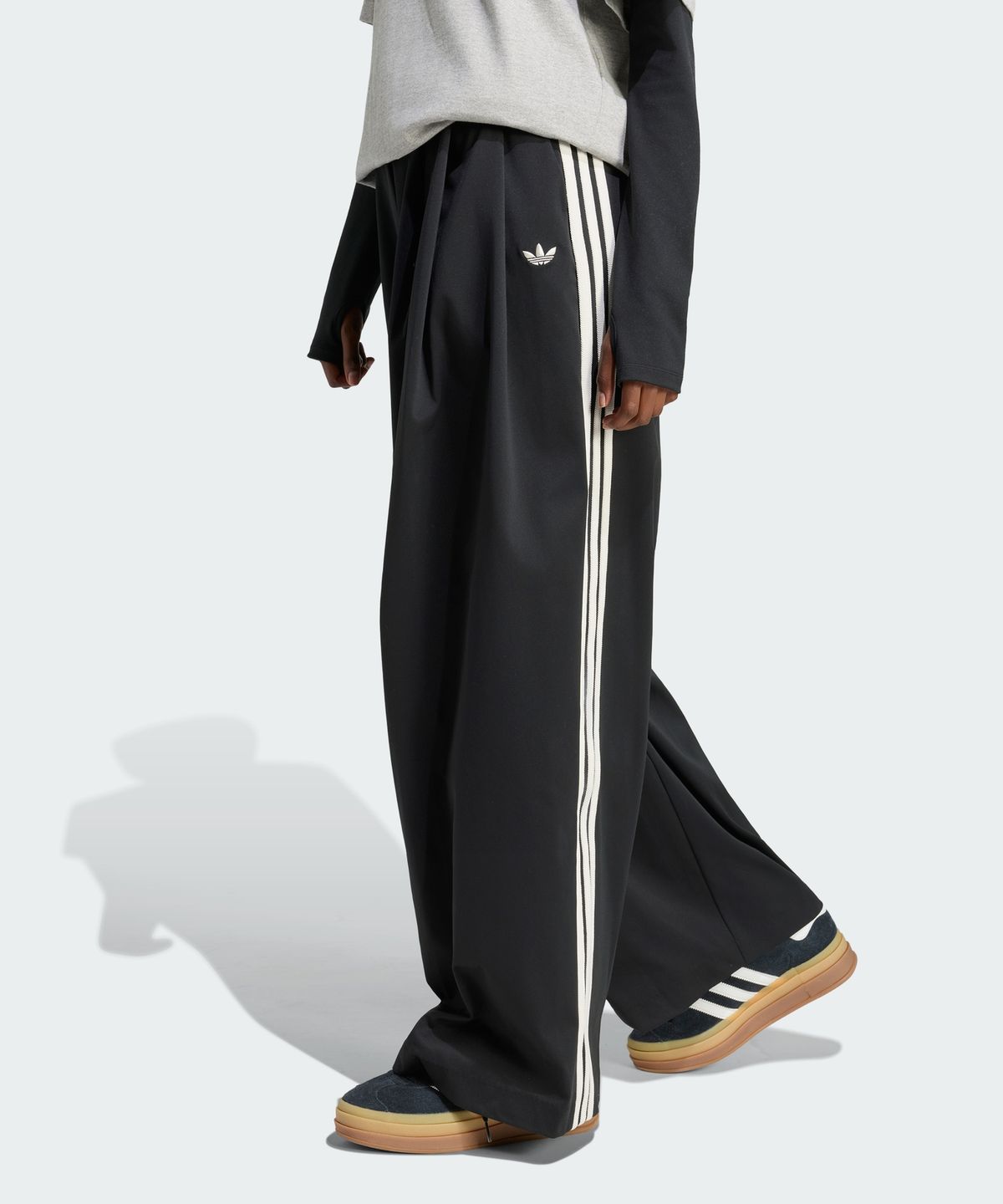 아디다스(ADIDAS) 플리츠 팬츠 KR9617