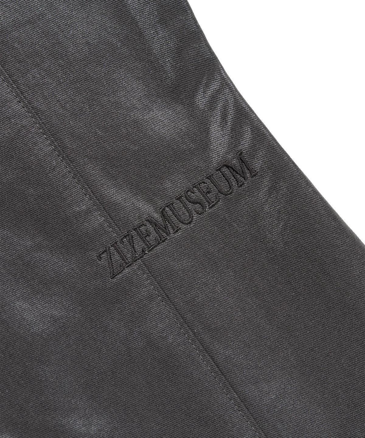지제뮤지엄(ZIZEMUSEUM) SLIM PIN TUCK SHIRT(CHARCOAL)