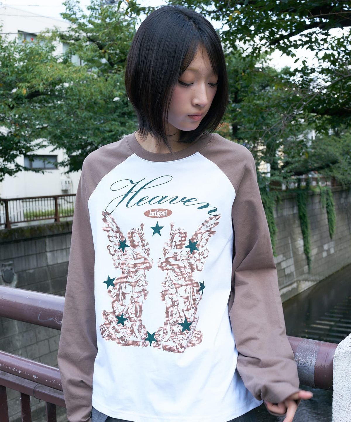 라티젠(LARTIGENT) L27 HEAVEN RAGLAN T-SHIRT(BROWN)