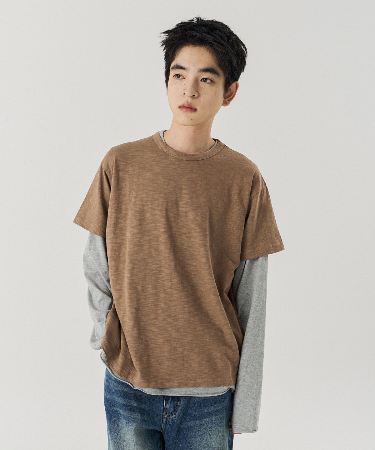 피에스쇼퍼(PSSHOPPER) 세미 크롭 슬럽 빈티지 반팔 티셔츠 [워시드 브라운]