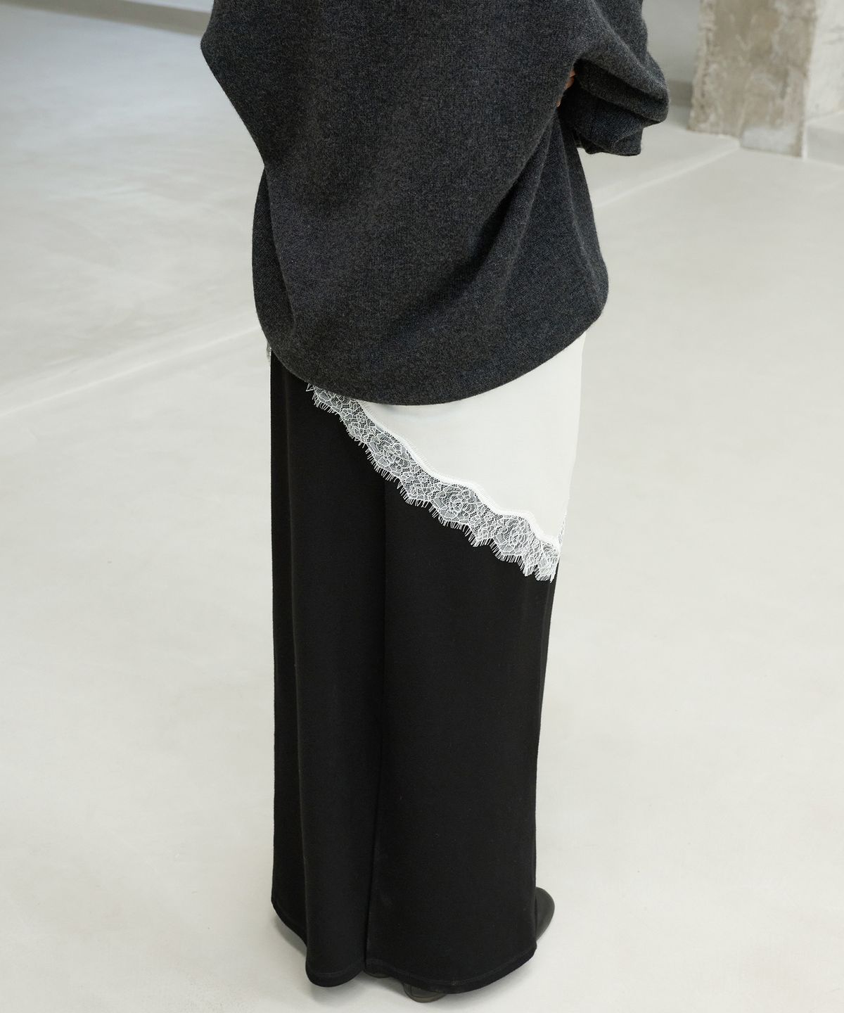 르바(LEVAR) Lace Layered Scarf - White