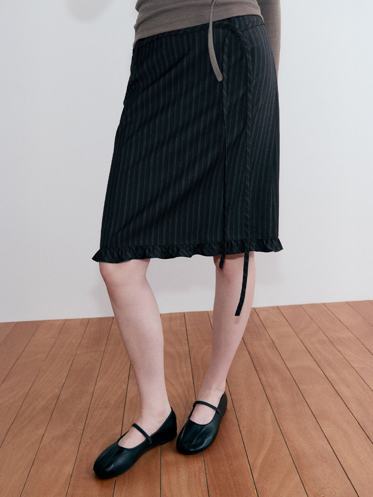 에트몽(ETMON) Frill Midi Skirt, Black