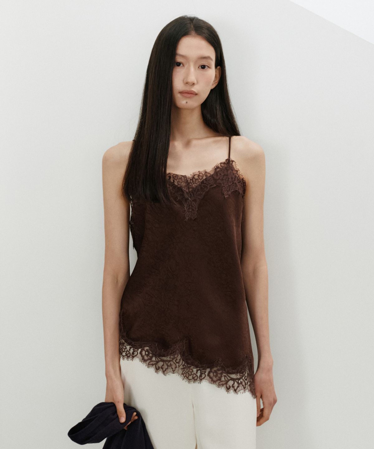 유라고(URAGO) Diagonal lace sleeveless_3colors
