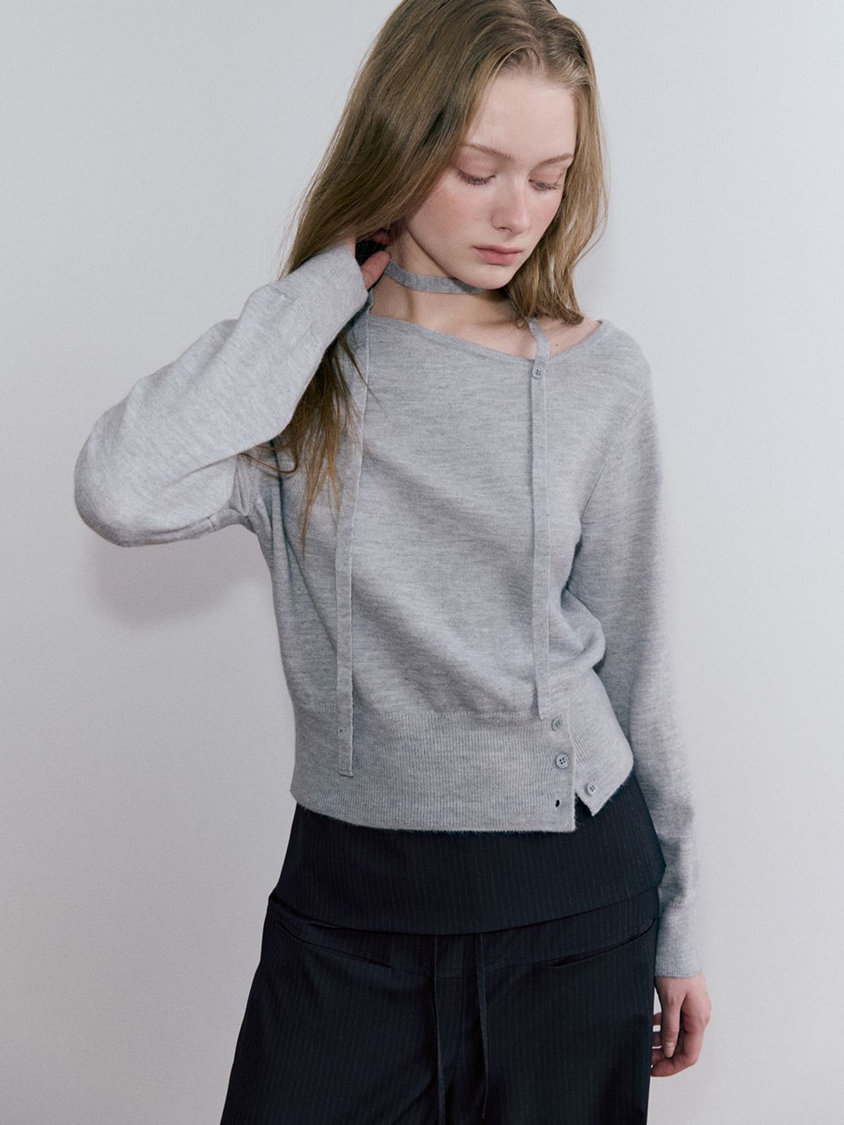 에트몽(ETMON) Oblique Strap Knit Pullover, Melange Grey