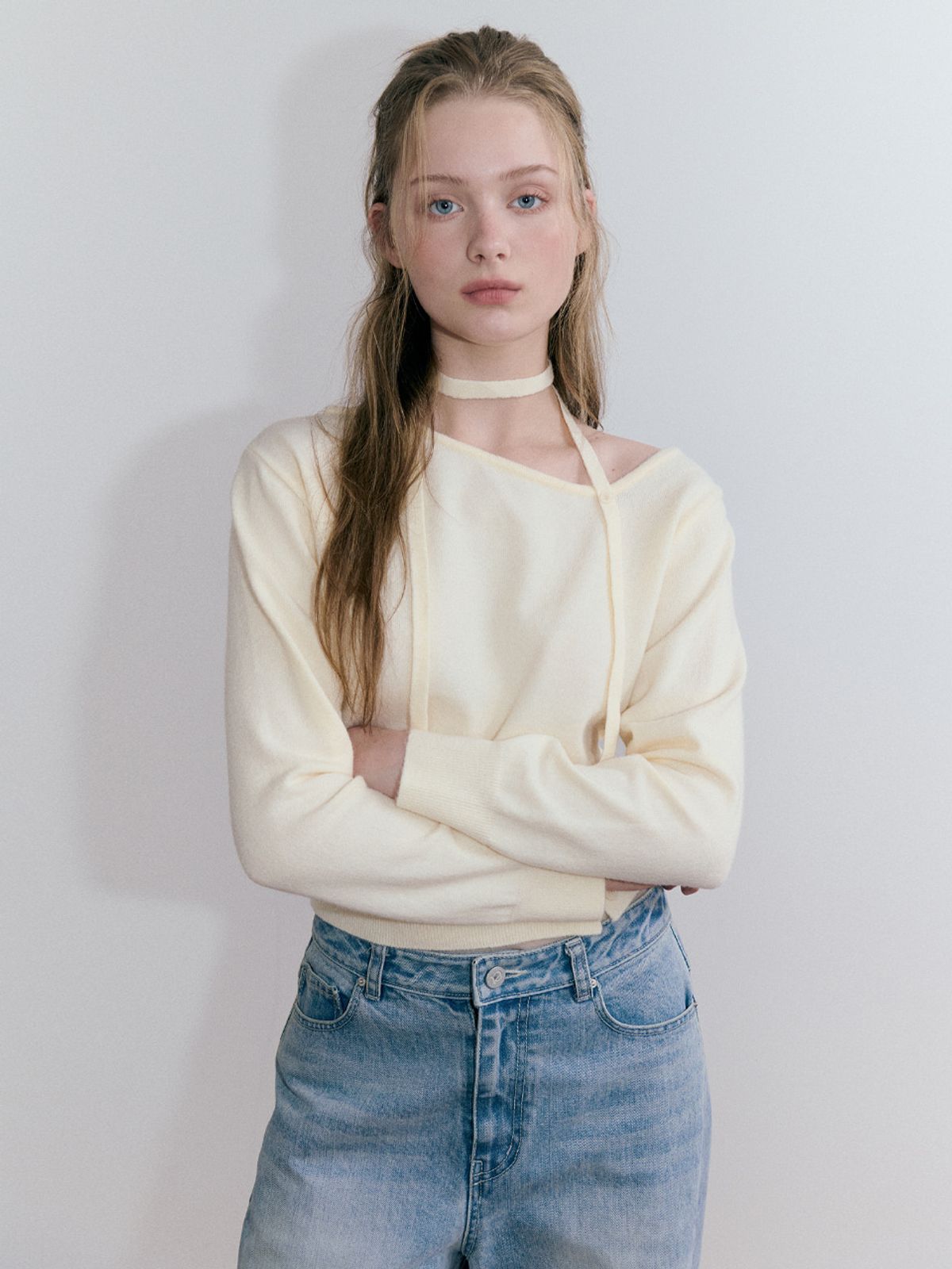 에트몽(ETMON) Oblique Strap Knit Pullover, Cream