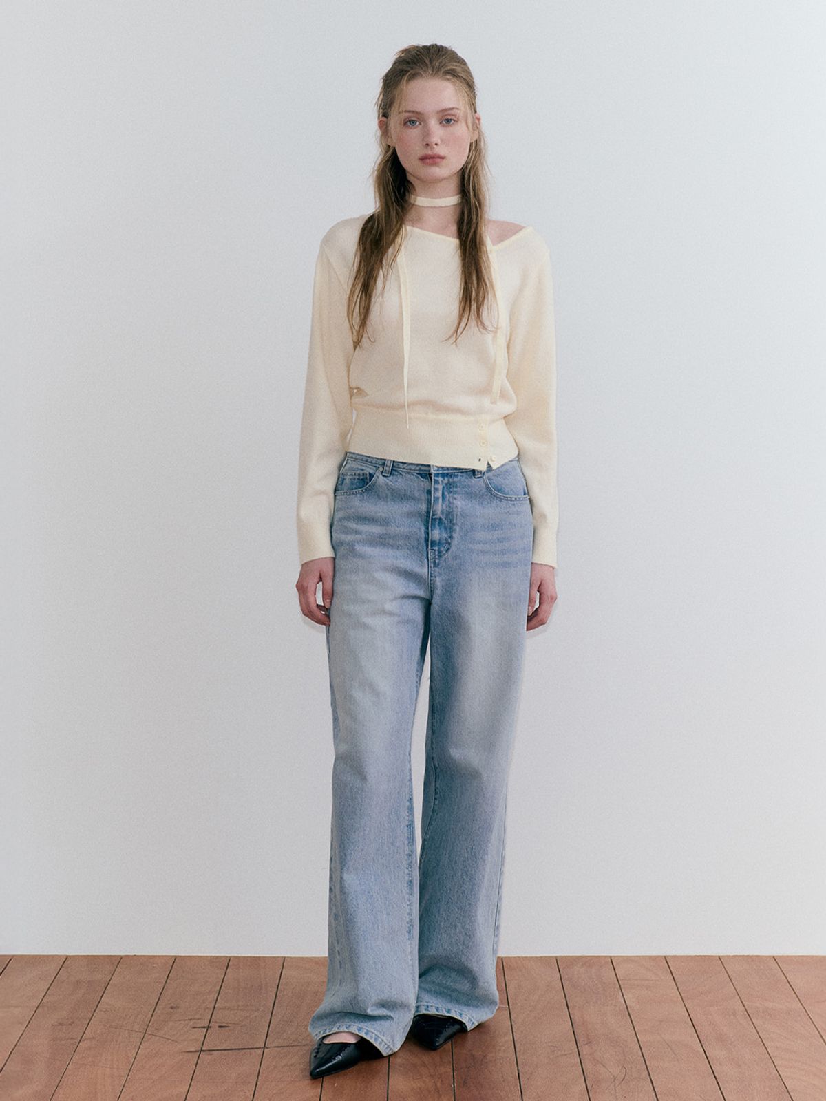 에트몽(ETMON) Oblique Strap Knit Pullover, Cream