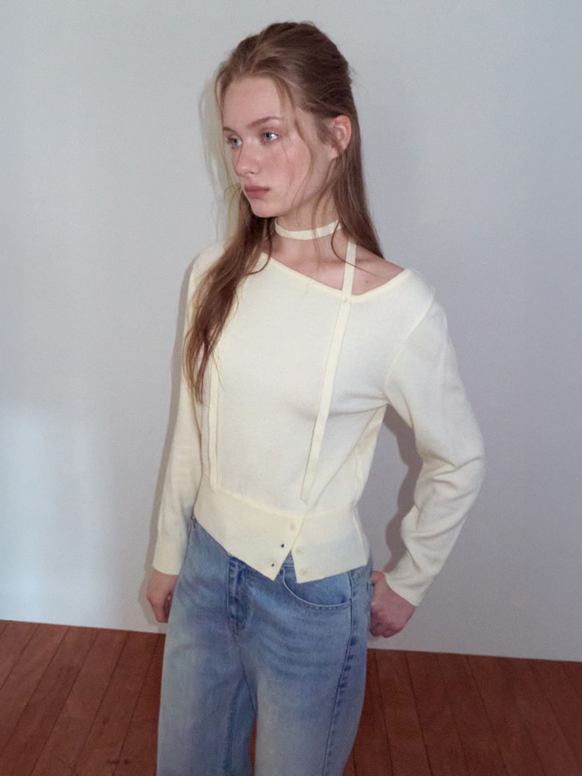 에트몽(ETMON) Oblique Strap Knit Pullover, Cream