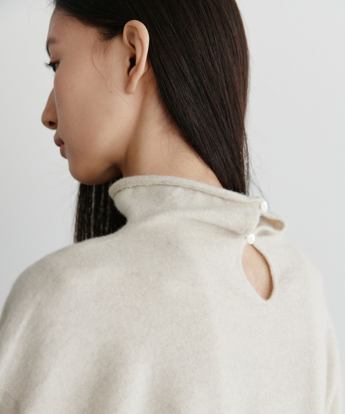유라고(URAGO) Turtleneck string pullover knit_2colors