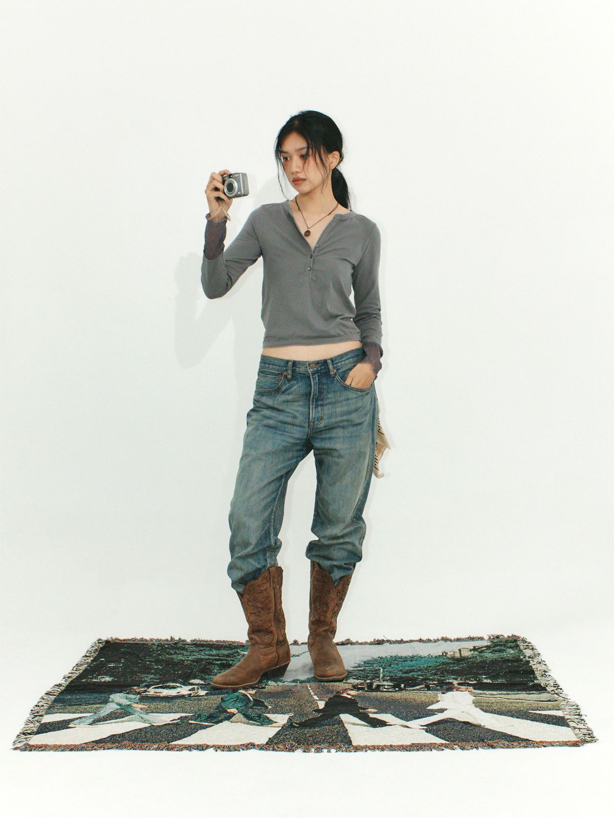 이히하(YEEHEEHAA) lace point henry-neck T(CH)