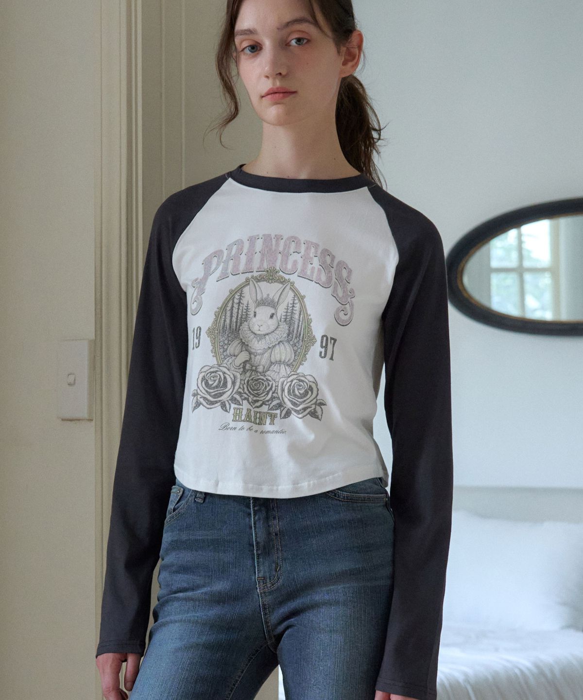 헤인트(HAINT) PRINCESS BUNNY GRAPHIC RAGLAN T_SHIRT 2COL_CHARCOAL