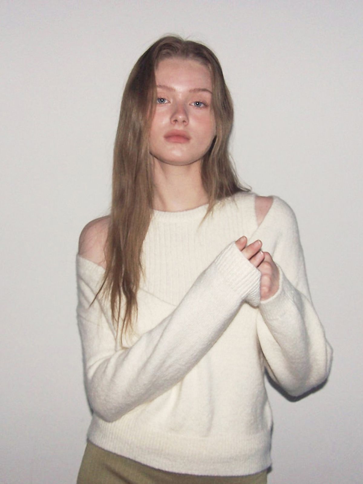 에트몽(ETMON) Deep V-Neck Knit Set, Ivory