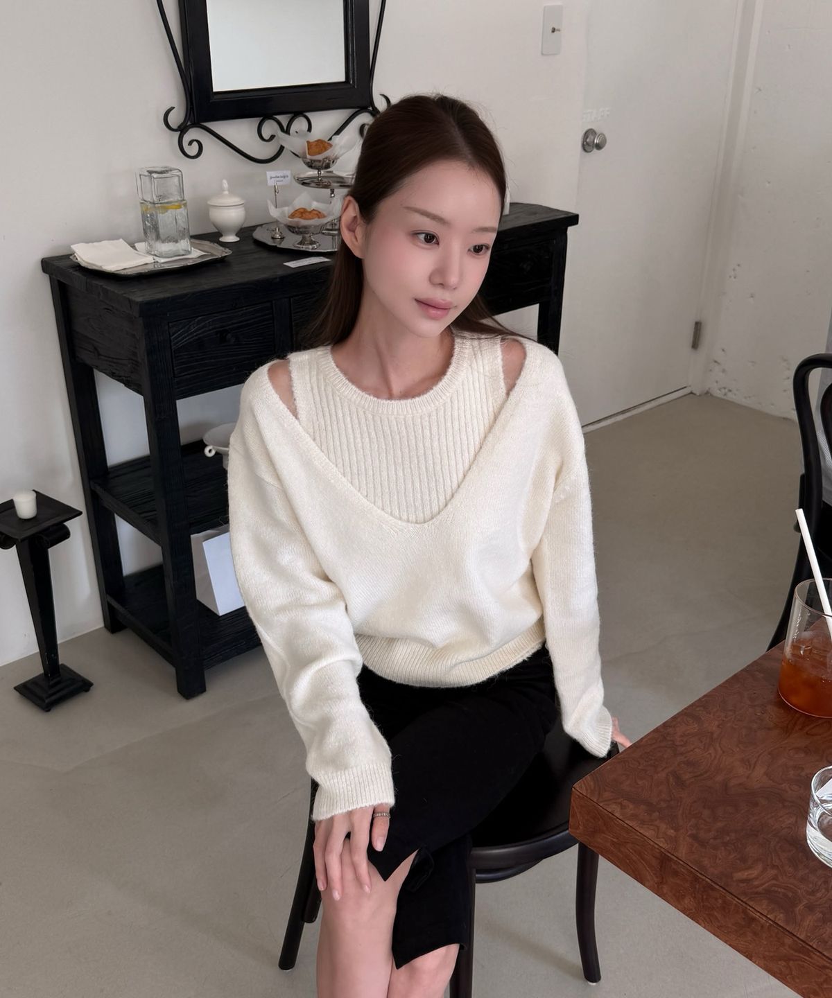 에트몽(ETMON) Deep V-Neck Knit Set, Ivory