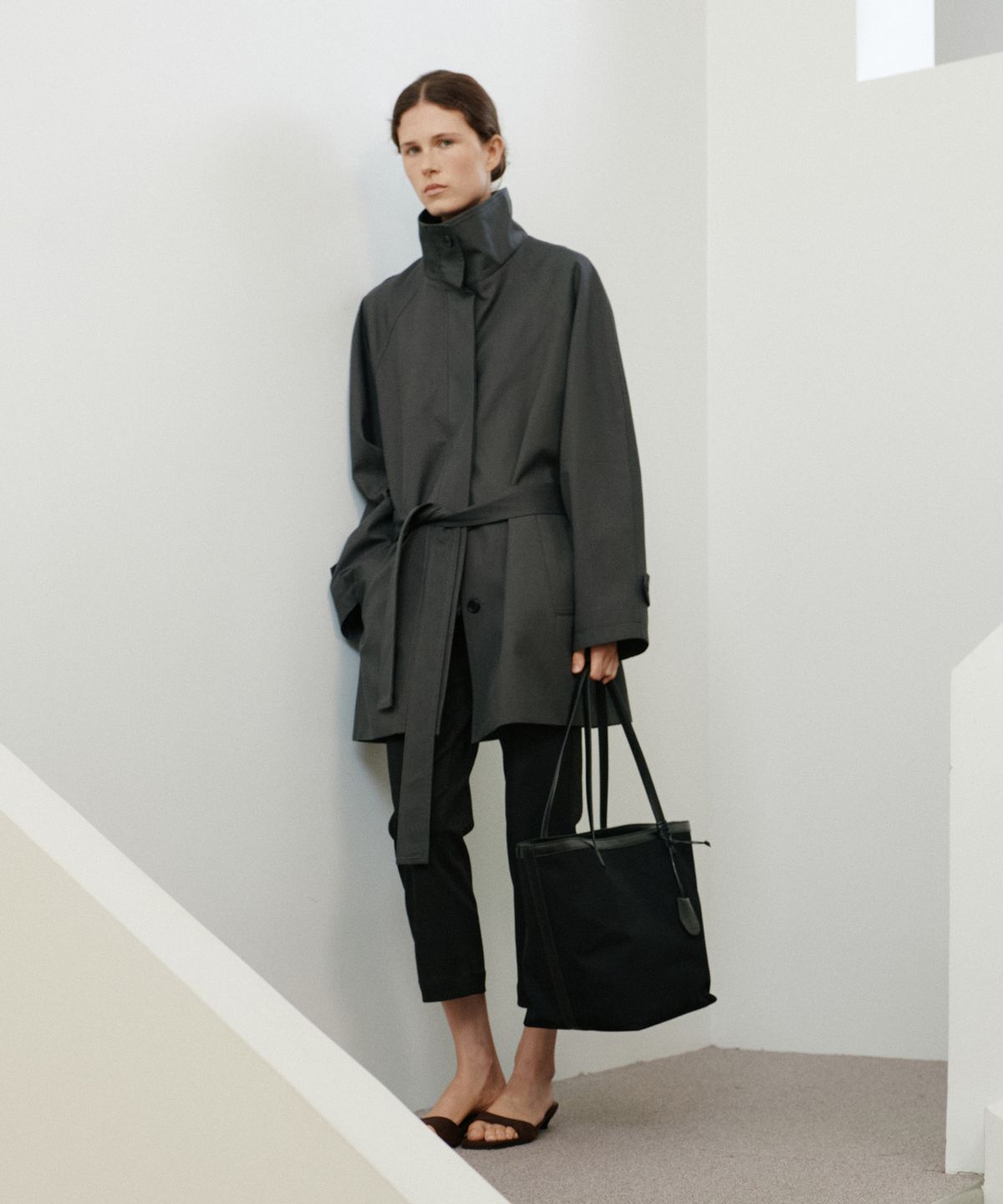 유라고(URAGO) High neck belted trench coat_Charcoal