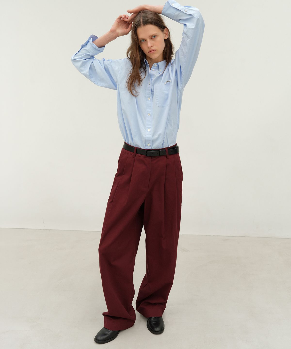 르바(LEVAR) Relaxed Cotton Chino Pants - Cranberry Burgundy