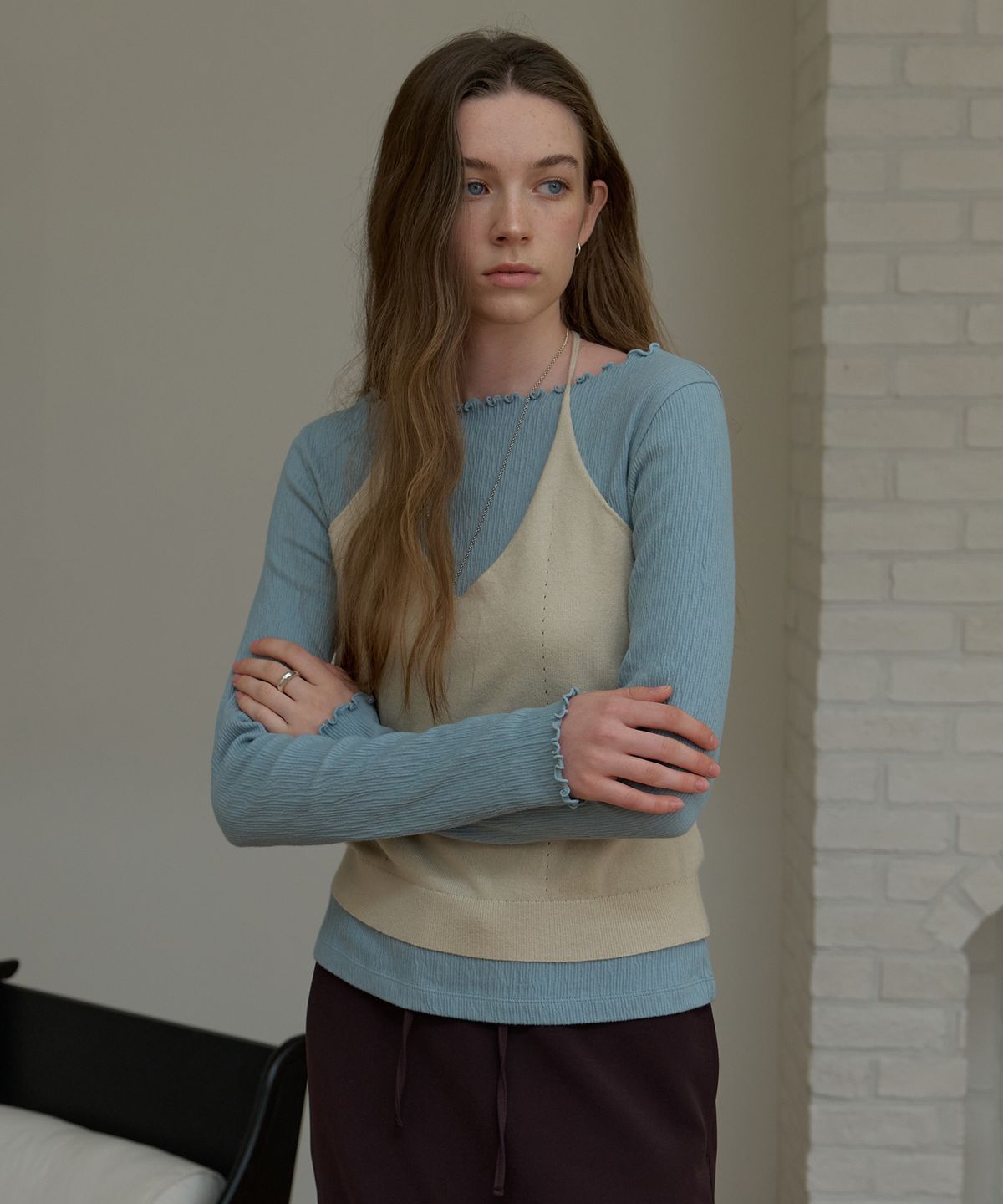 어몽(AMONG) A WRINKLE TEXTURE T-SHIRT_LIGHT BLUE