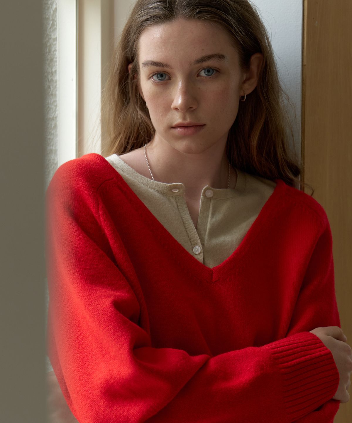 어몽(AMONG) A V-NECK OVERSIZED MUFFLER KNIT SET_RED