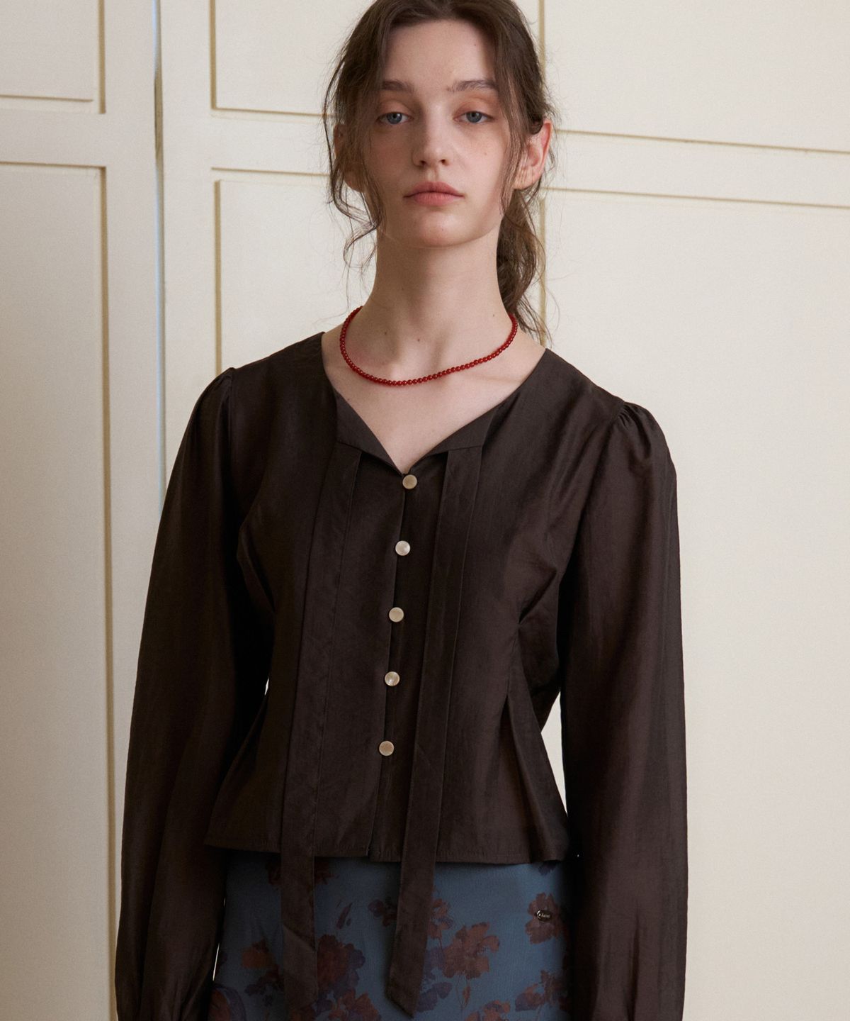 헤인트(HAINT) DOVA SOFT TIE_NECK BLOUSE 2COL_BROWN