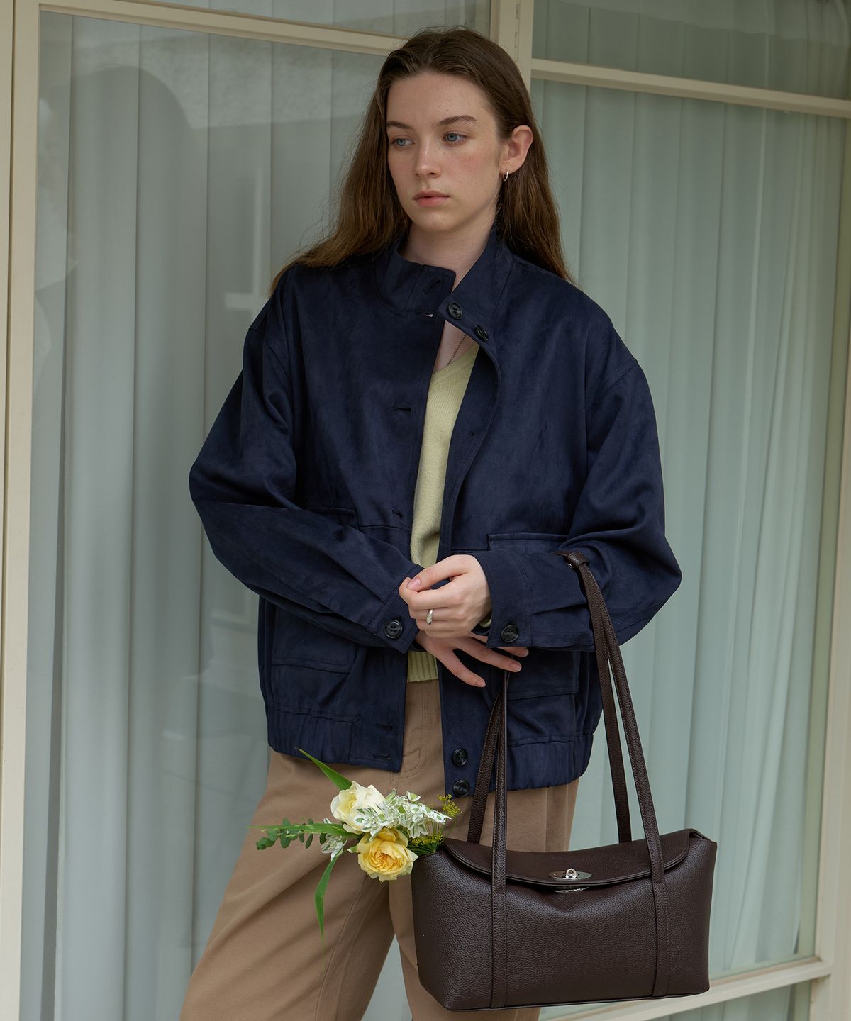 어몽(AMONG) A SUEDE BOMBER JUMPER_NAVY