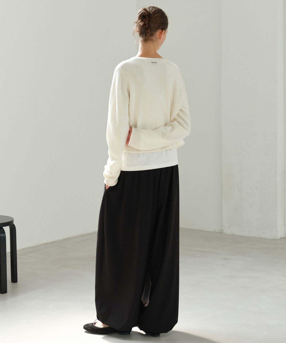 르바(LEVAR) Relaxed Drape Pants - Black