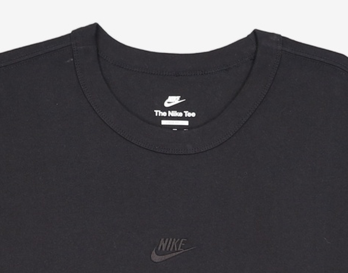 나이키(NIKE) 스포츠웨어 프리미엄 에센셜 긴소매 티셔츠 M - 블랙 / DO7391-010 XXXL
