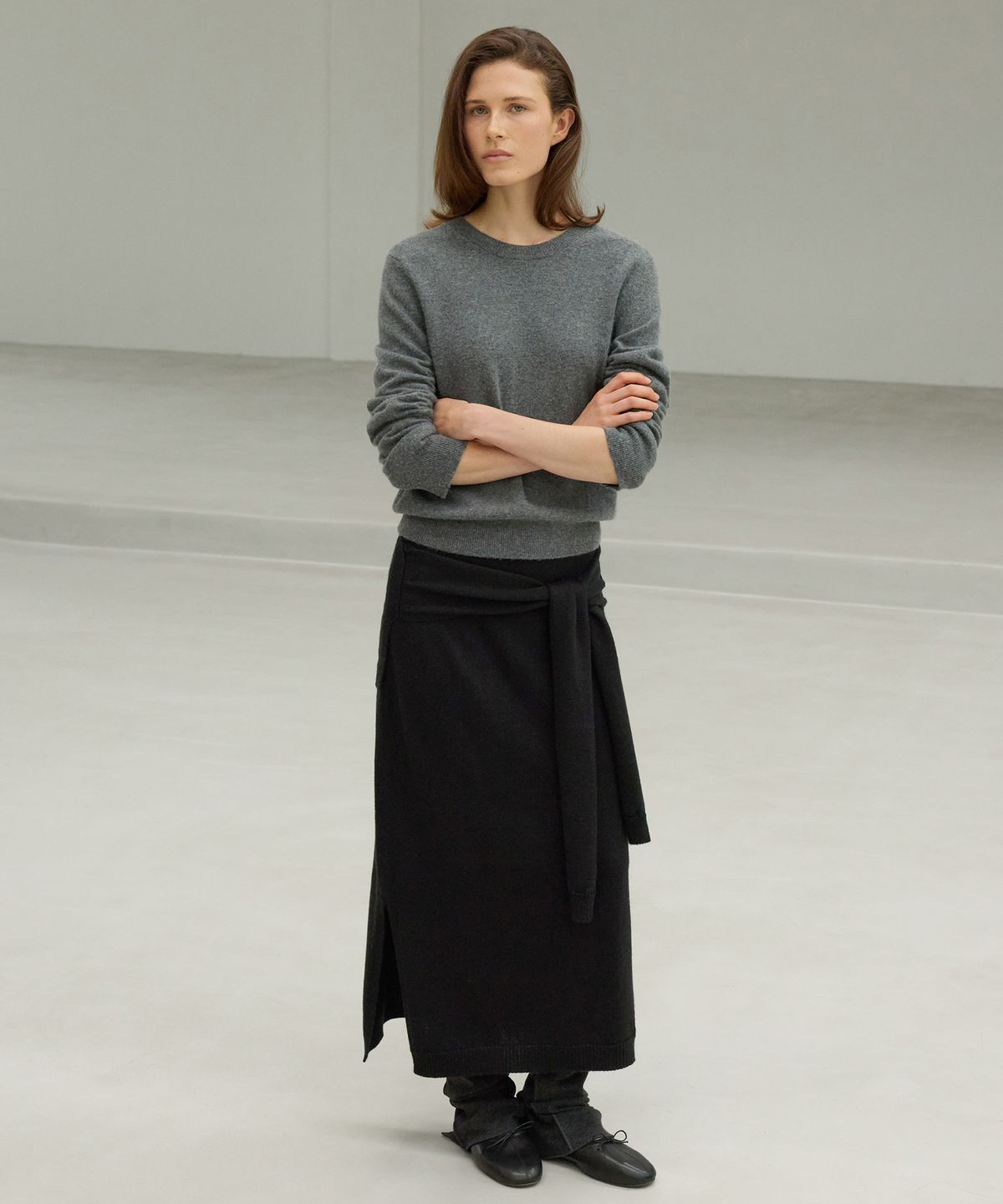 르바(LEVAR) Overlap Wool Knit Long Skirt - Black