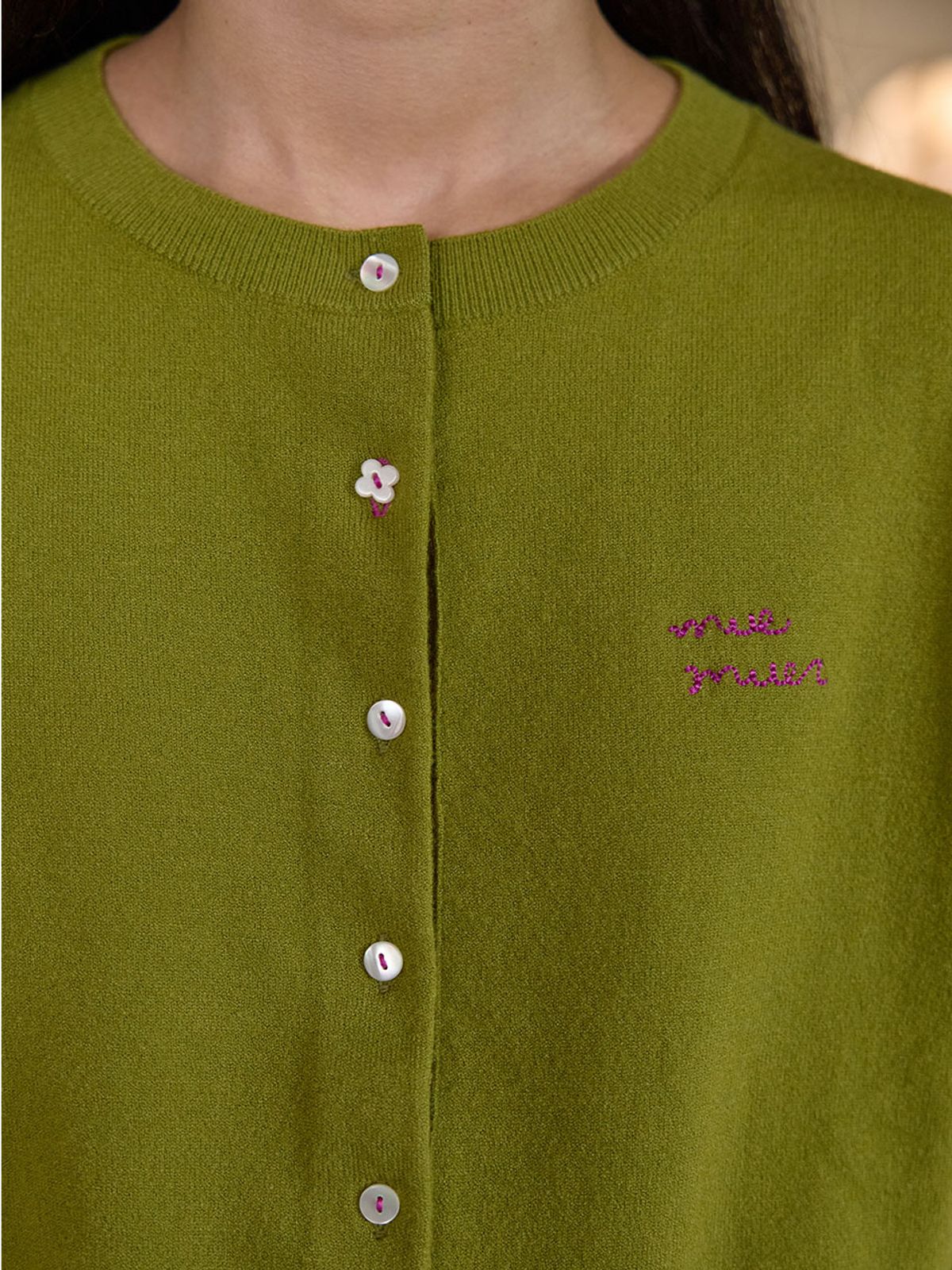 뮈뮈에르(MUEMUER) Button-Detail Crewneck Cardigan MU2678CD802M_2color