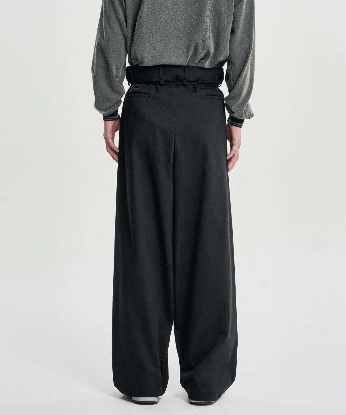 아조바이아조(AJOBYAJO) Cotton Twill One Tuck Pants [BLACK]