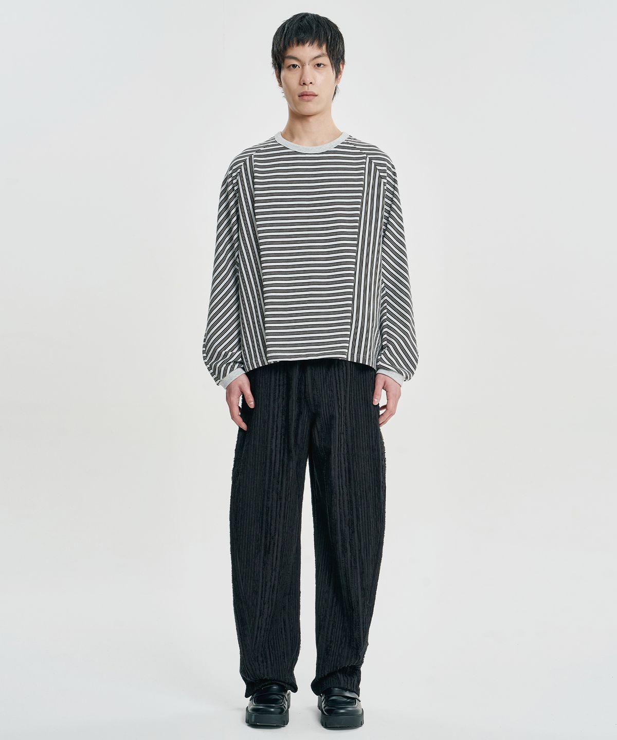 아조바이아조(AJOBYAJO) Sculpted Raglan Stripe Long Sleeve [LIGHT GRAY]