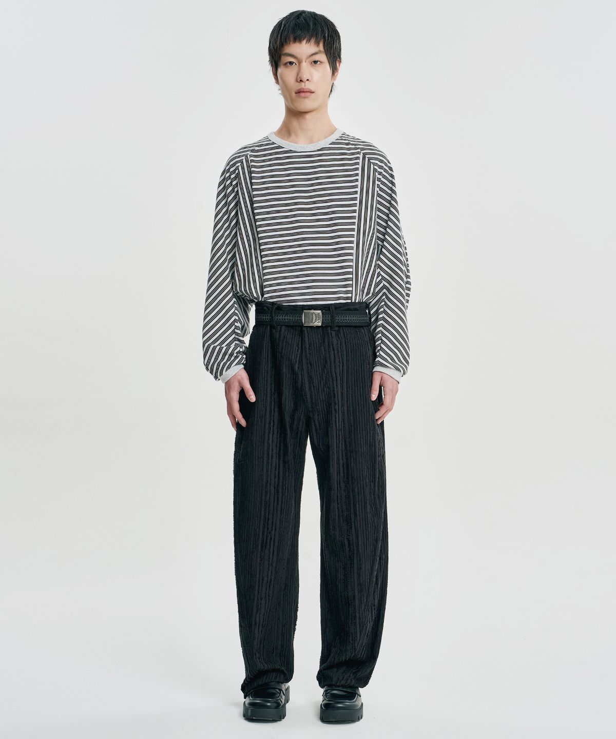 아조바이아조(AJOBYAJO) Fringed Stripe Curved Pants [BLACK]