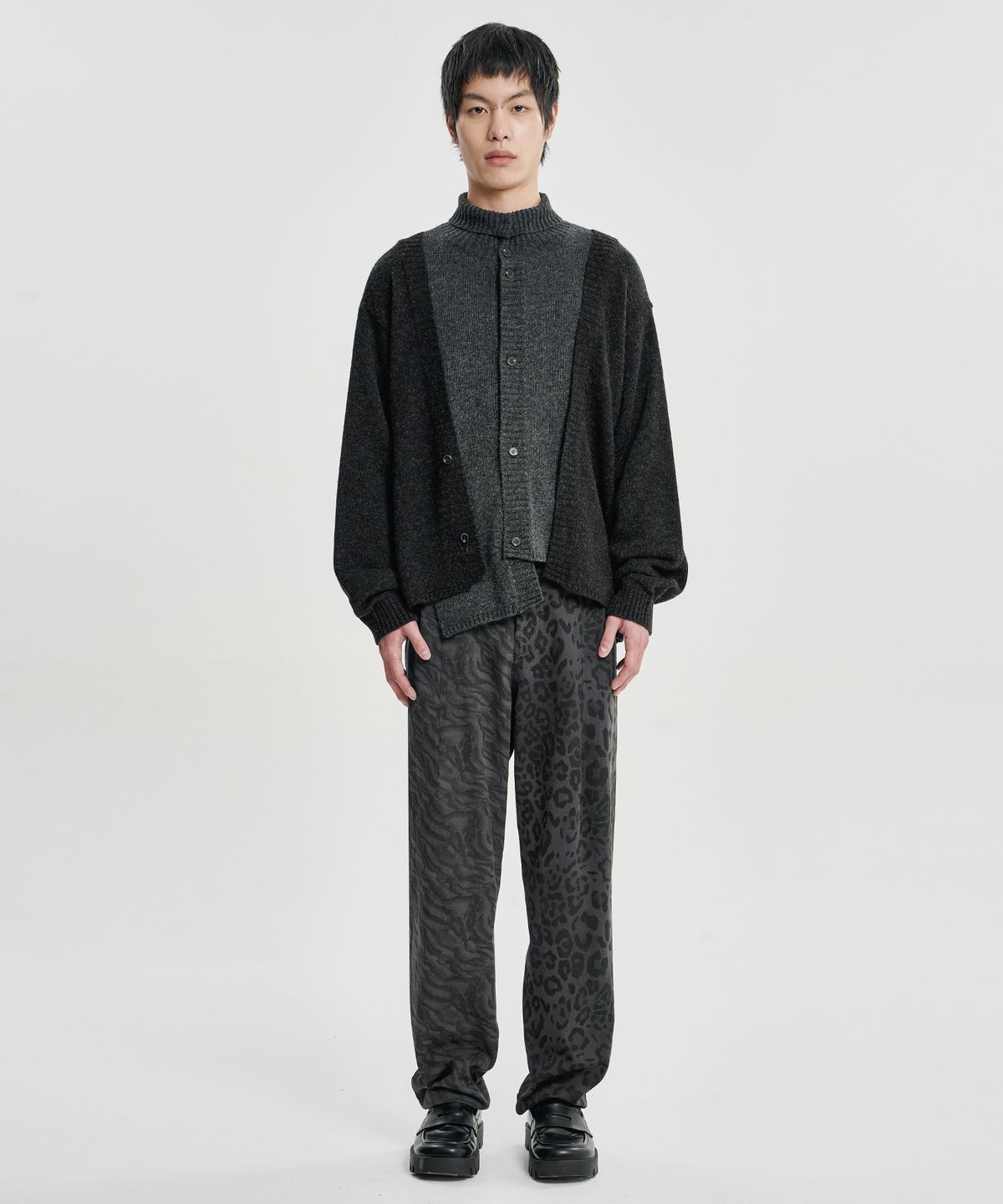아조바이아조(AJOBYAJO) Double Layered Turtleneck Cardigan [CHARCOAL]