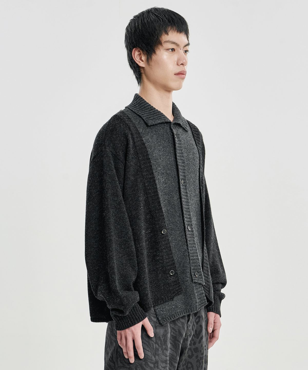 아조바이아조(AJOBYAJO) Double Layered Turtleneck Cardigan [CHARCOAL]